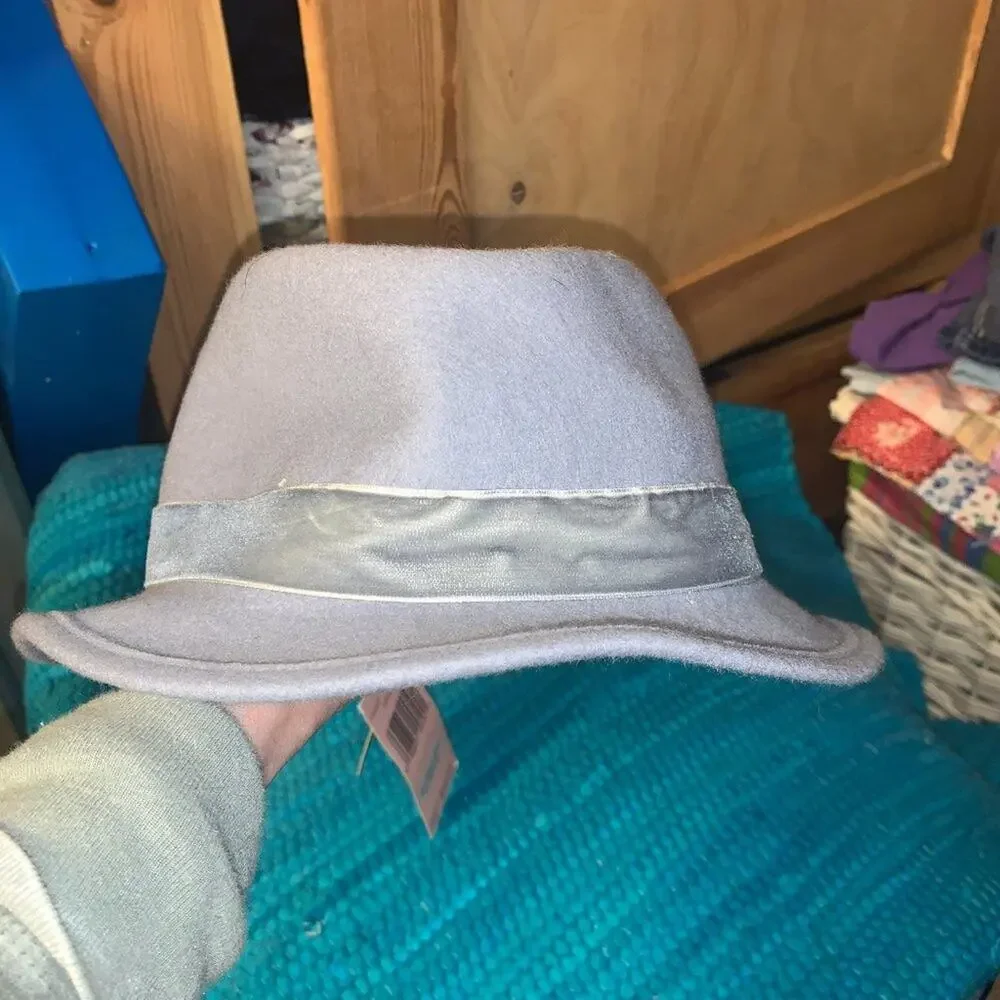 VINTAGE 90'S/Y2K  NWT DEADSTOCK JUICY COUTURE HAT BLUE/GREY